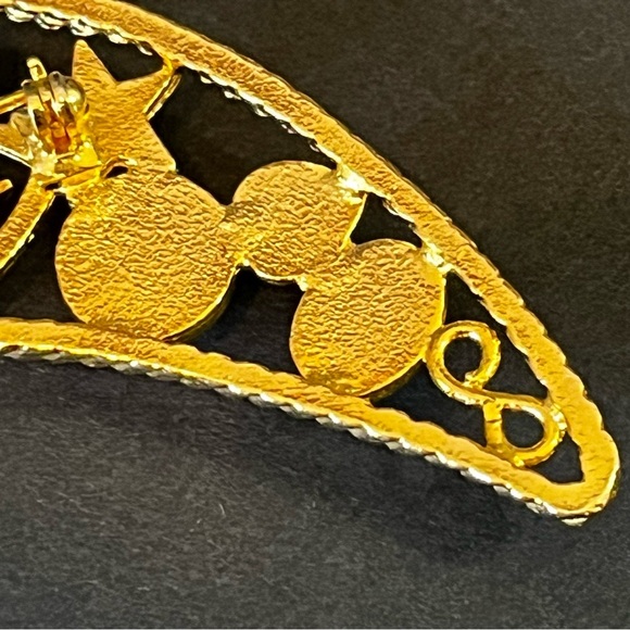 Celestial Crescent Moon Brooch Gold Tone Hearts Stars Whimsigoth Moody Charmed - Picture 13 of 16